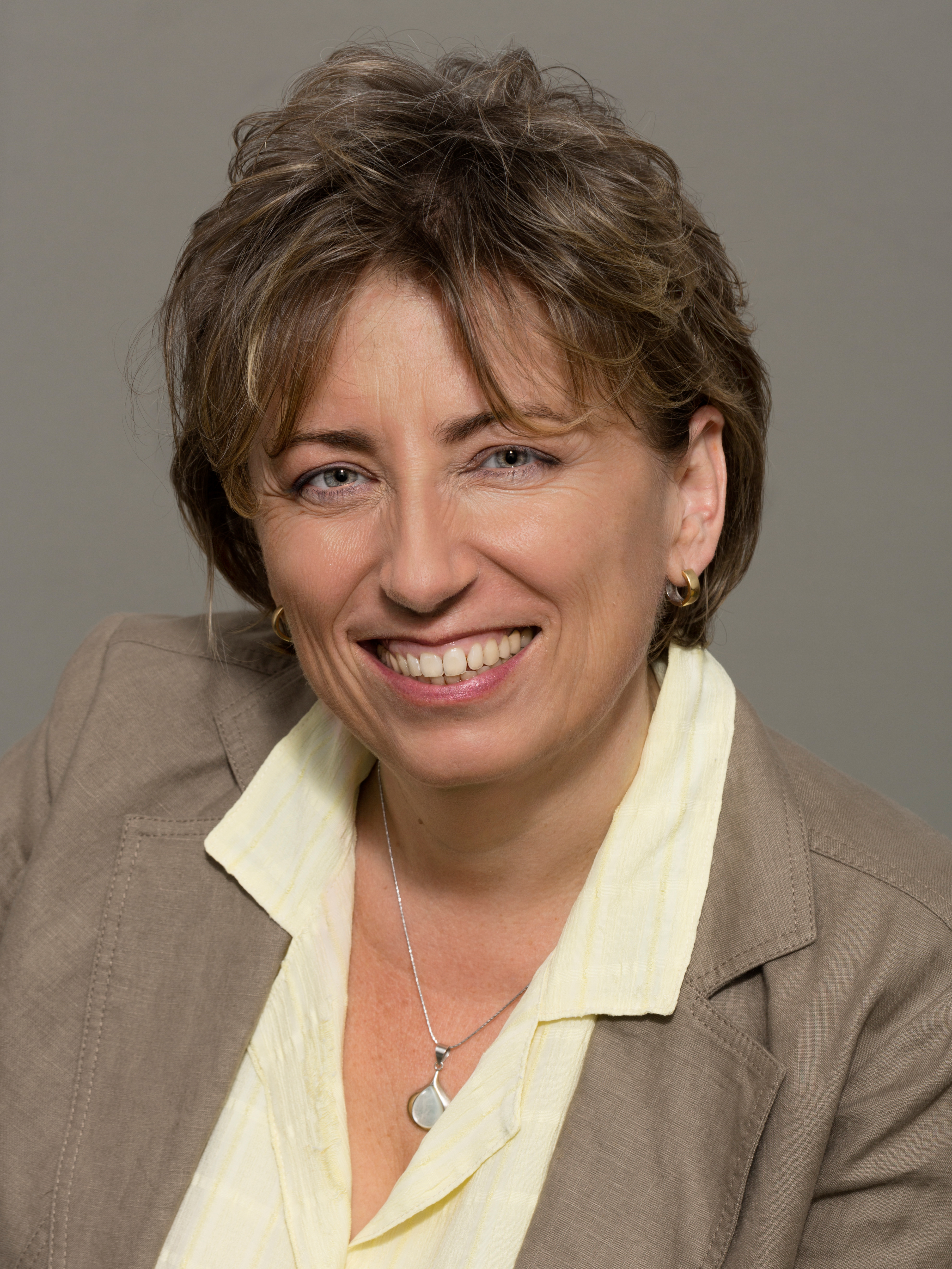 Éva Izsák